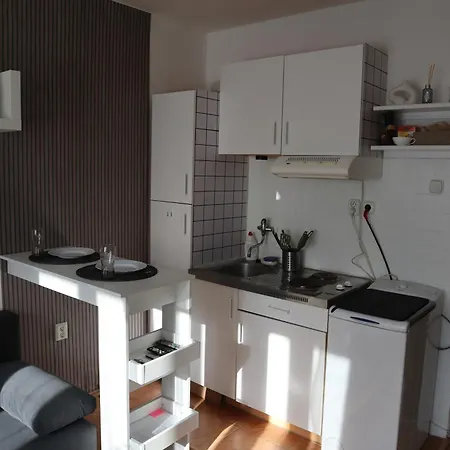 Appartamento Cozy Next To The Train Station And Near The Center *
